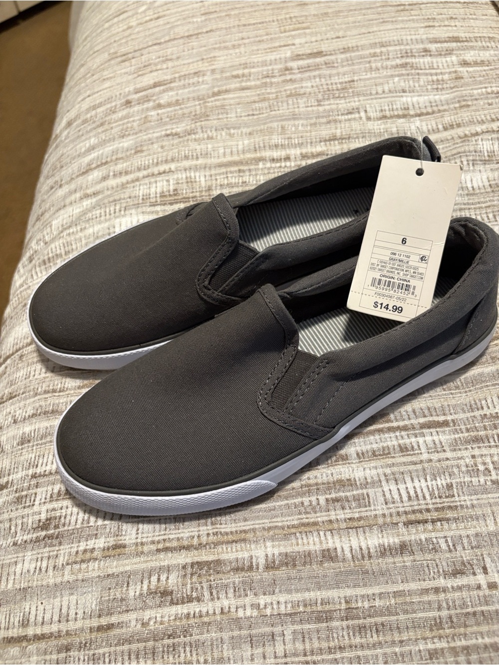 Black Women’s Slip-On Sneakers Size 6 – New